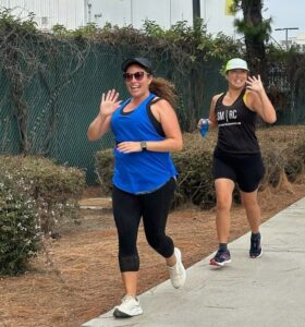 A member of the Santa Murjeres Run Club in San Diego